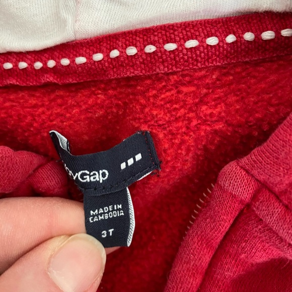 Lot of three 3T red sweaters! - Picture 9 of 10